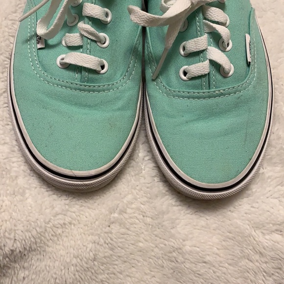 Vans - Picture 2 of 5